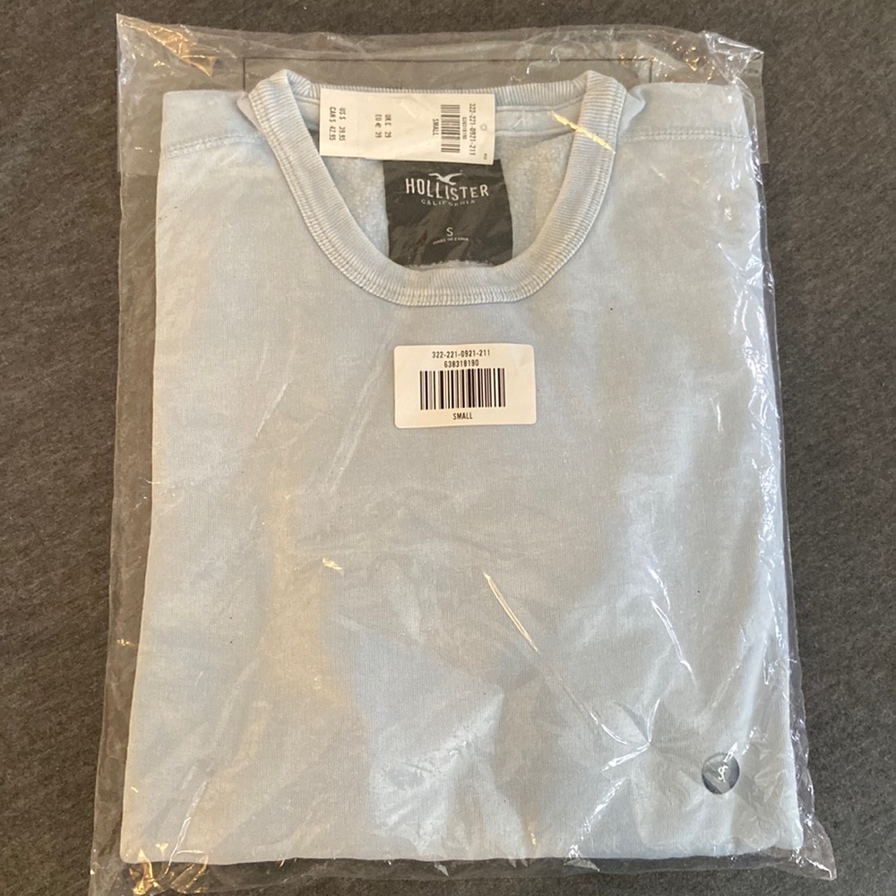 Hollister sweater